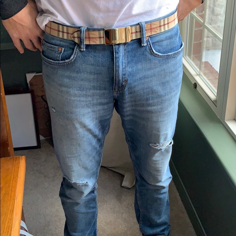 Men’s gold buckle Burberry Belt